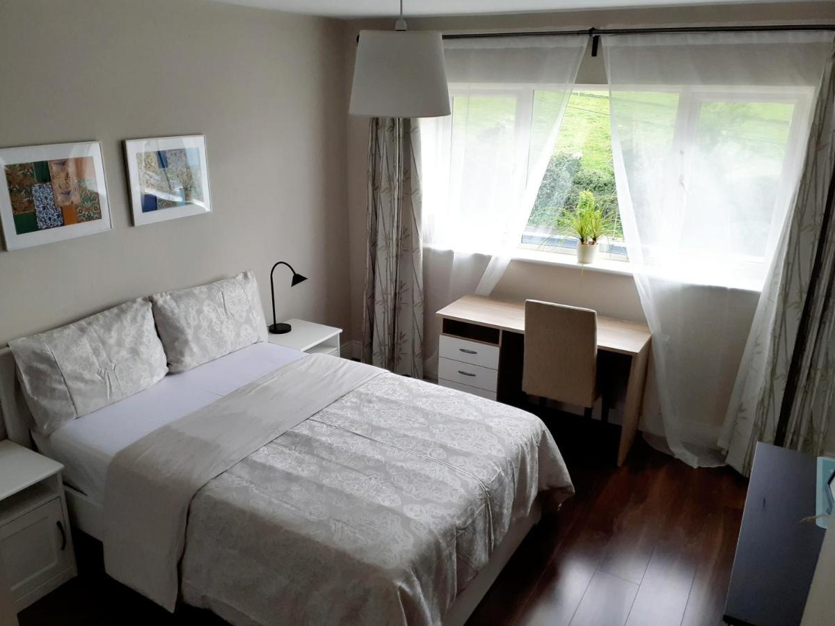 Ensuite At The Foot Of Dublin Mountains Exterior photo